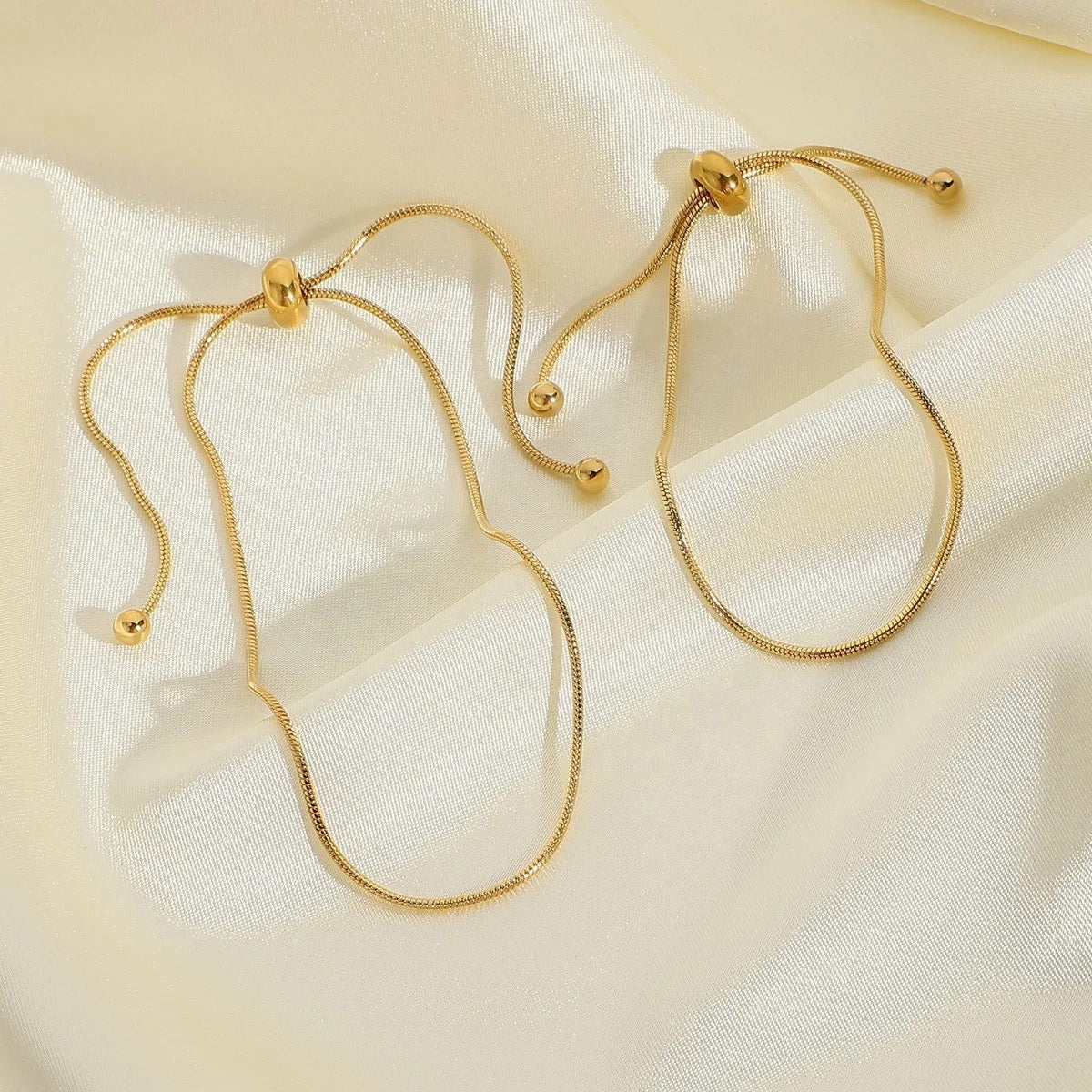 Minimalist bracelet