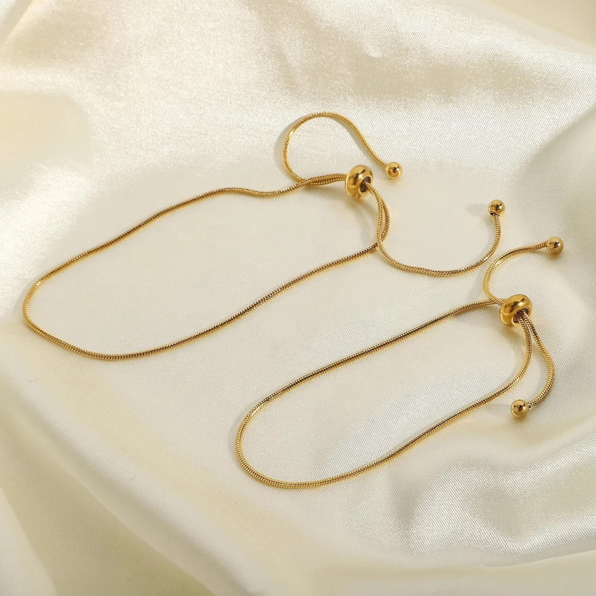 Minimalist bracelet
