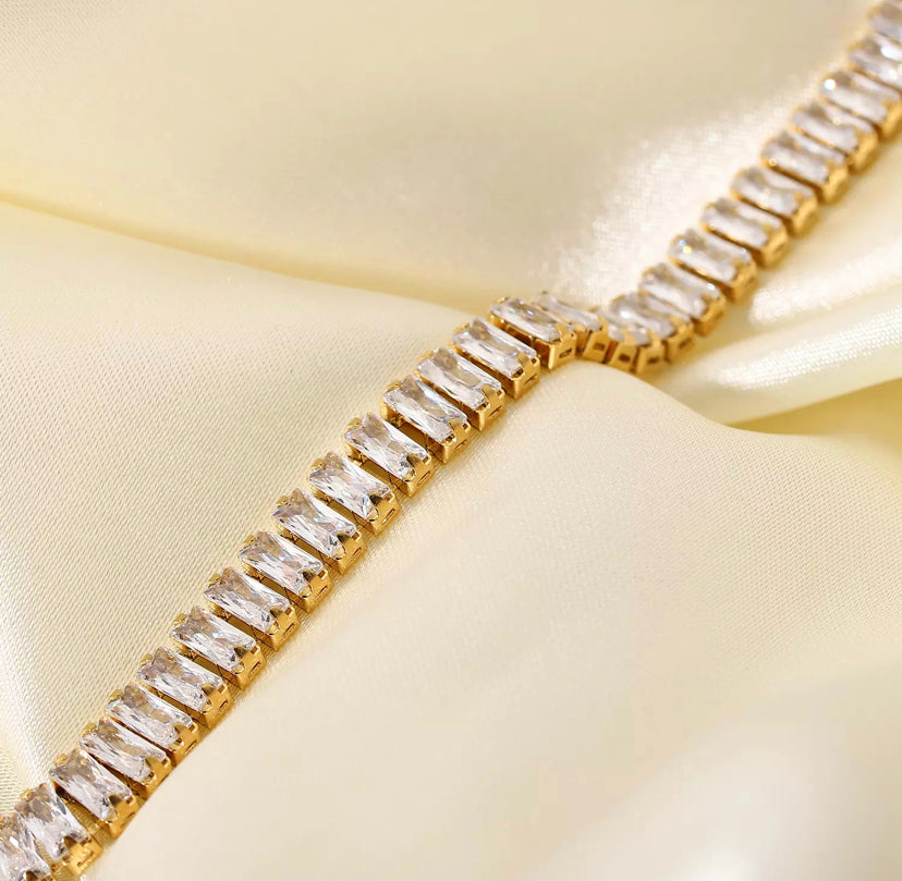 Tennis bracelet