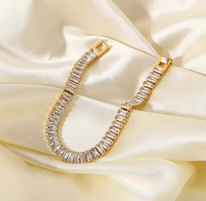 Tennis bracelet