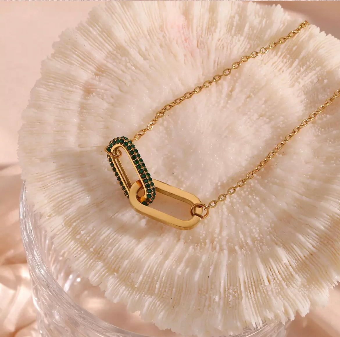 Lovey necklace