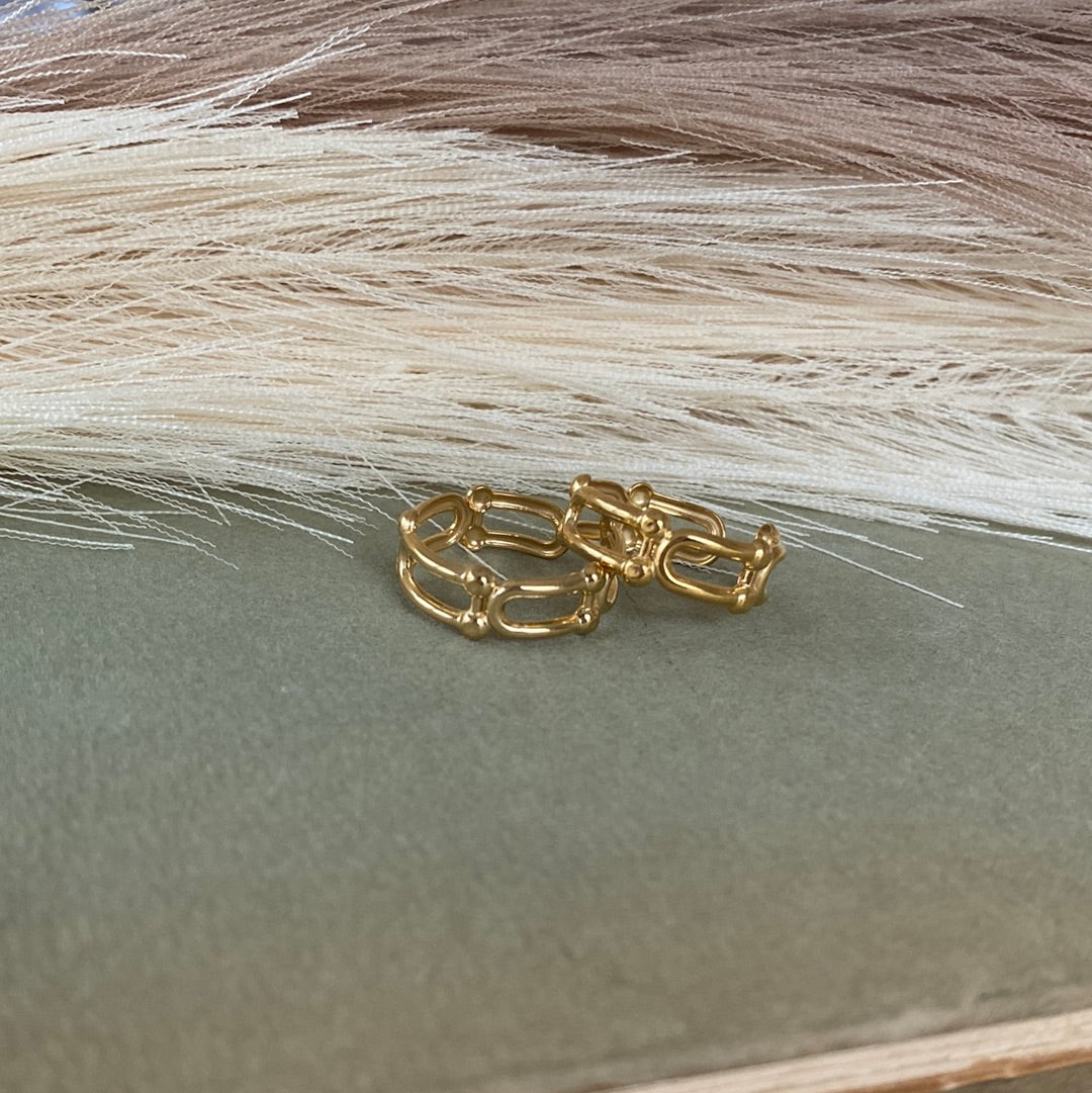 Lucky you ring