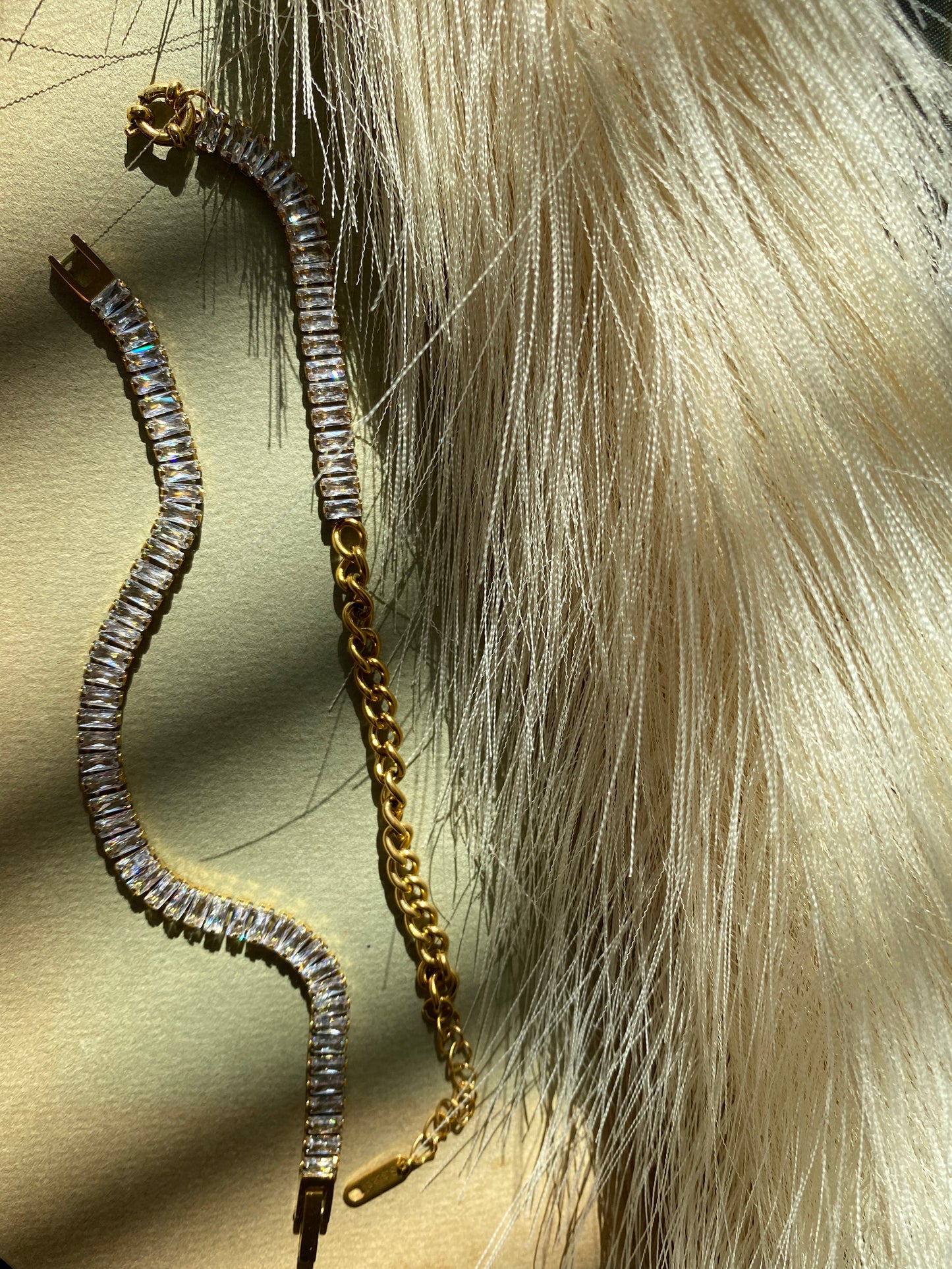 Tennis bracelet