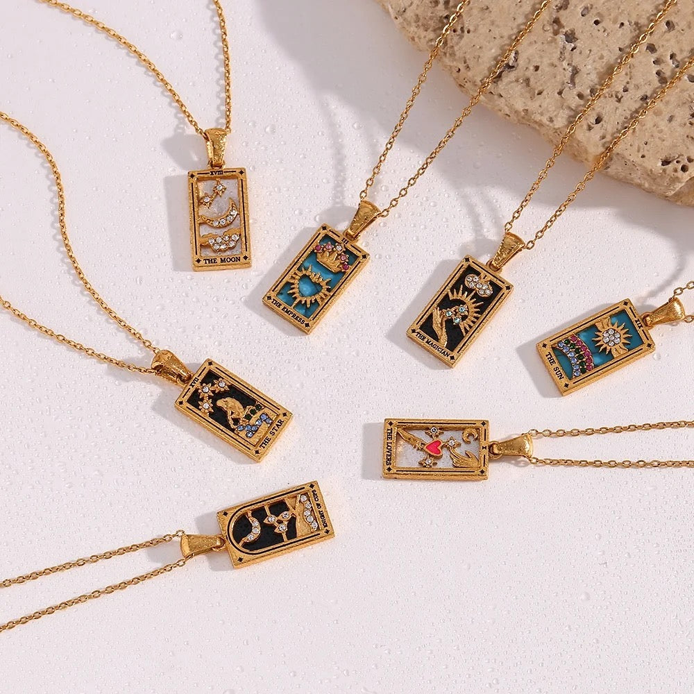 In the cards necklace