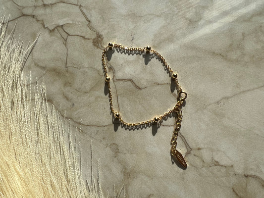 Dainty beaded bracelet